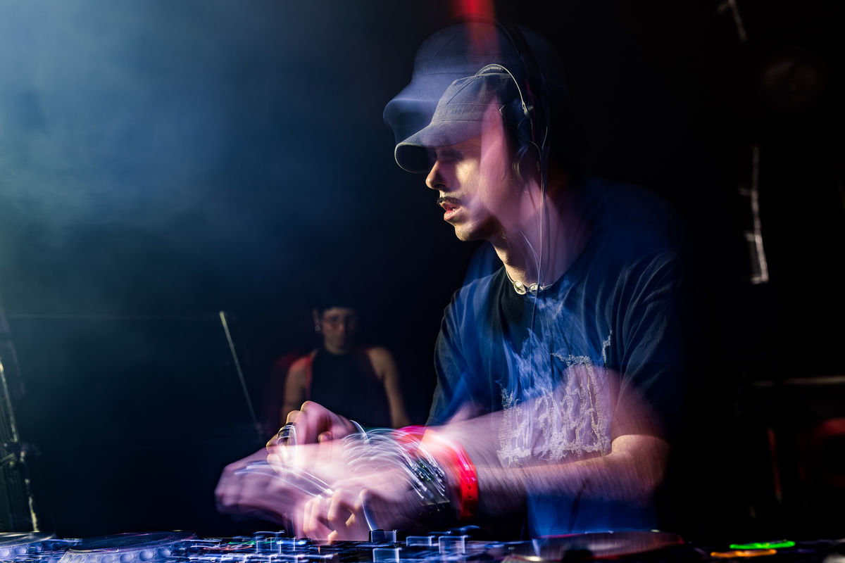 Loading... just a sec